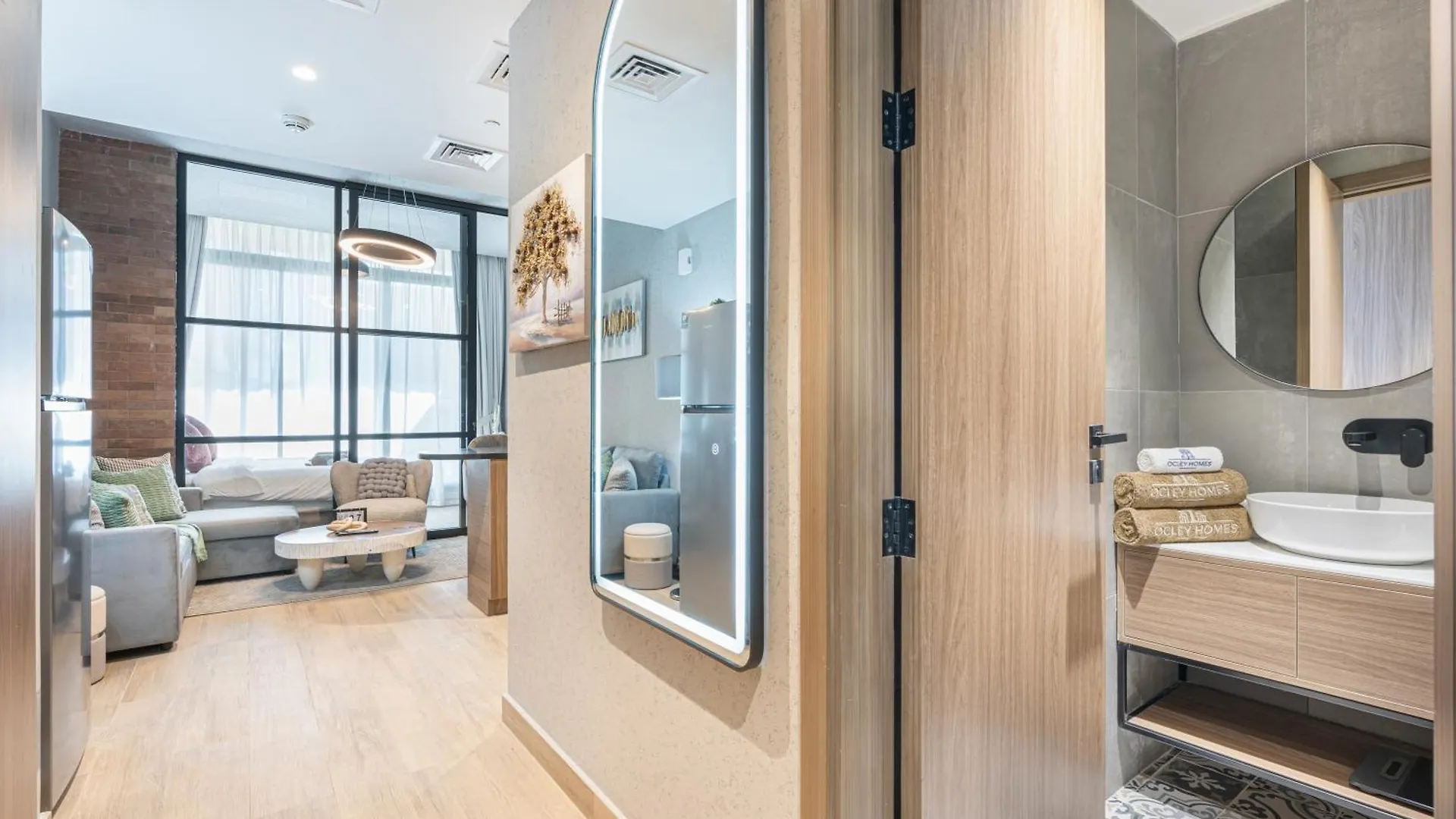 Exquisite Home In Jvc With Stylish Interior Dubai 0*,